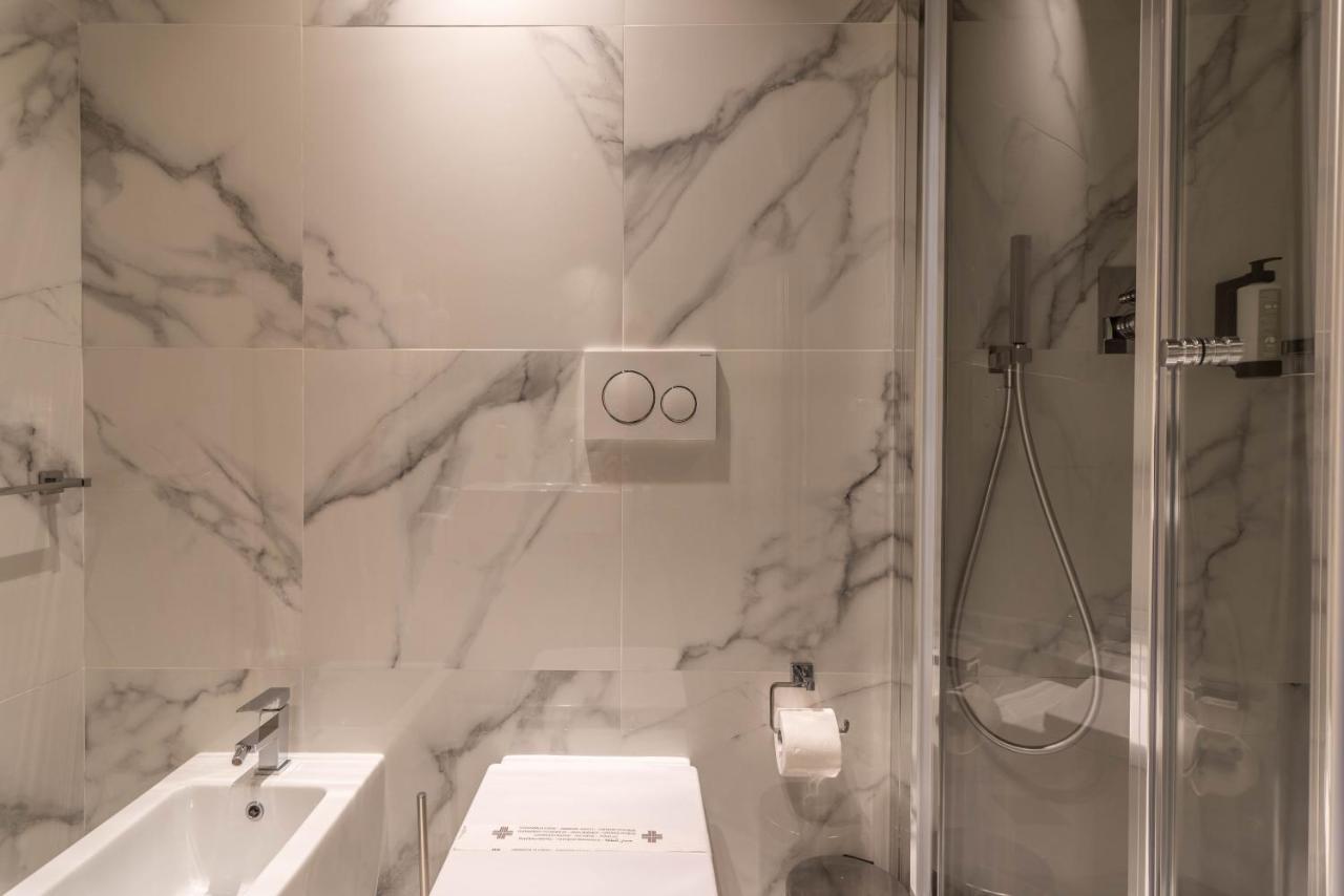Hnn Luxury Apartments Genoa Bagian luar foto